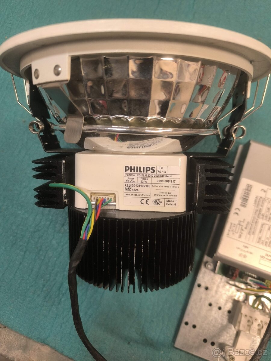 ZAPUŠTĚNÉ PODHLEDOVÉ SVÍTIDLO PHILIPS - 3