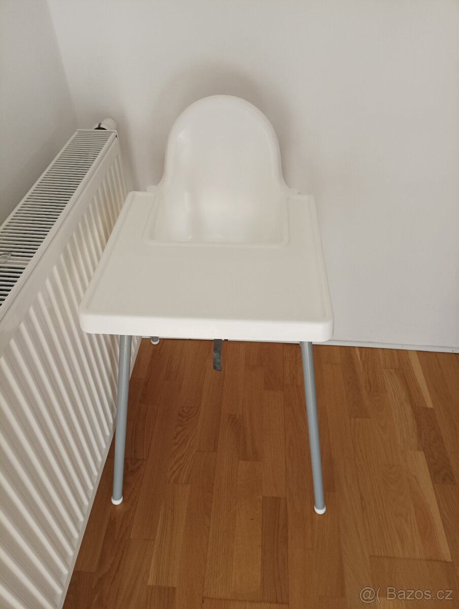 Dětská postýlka , plastova zidle - 3