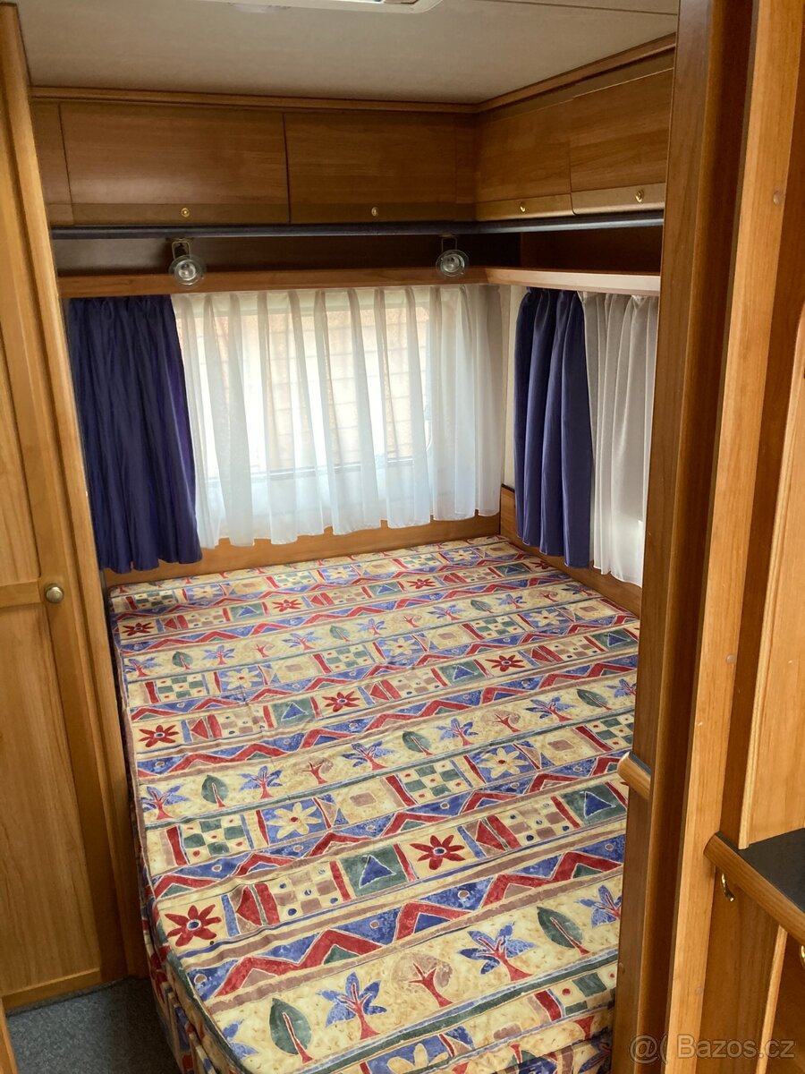 WILK Stern, karavan pro 4 osoby, WC, kuchyně, stan - 3