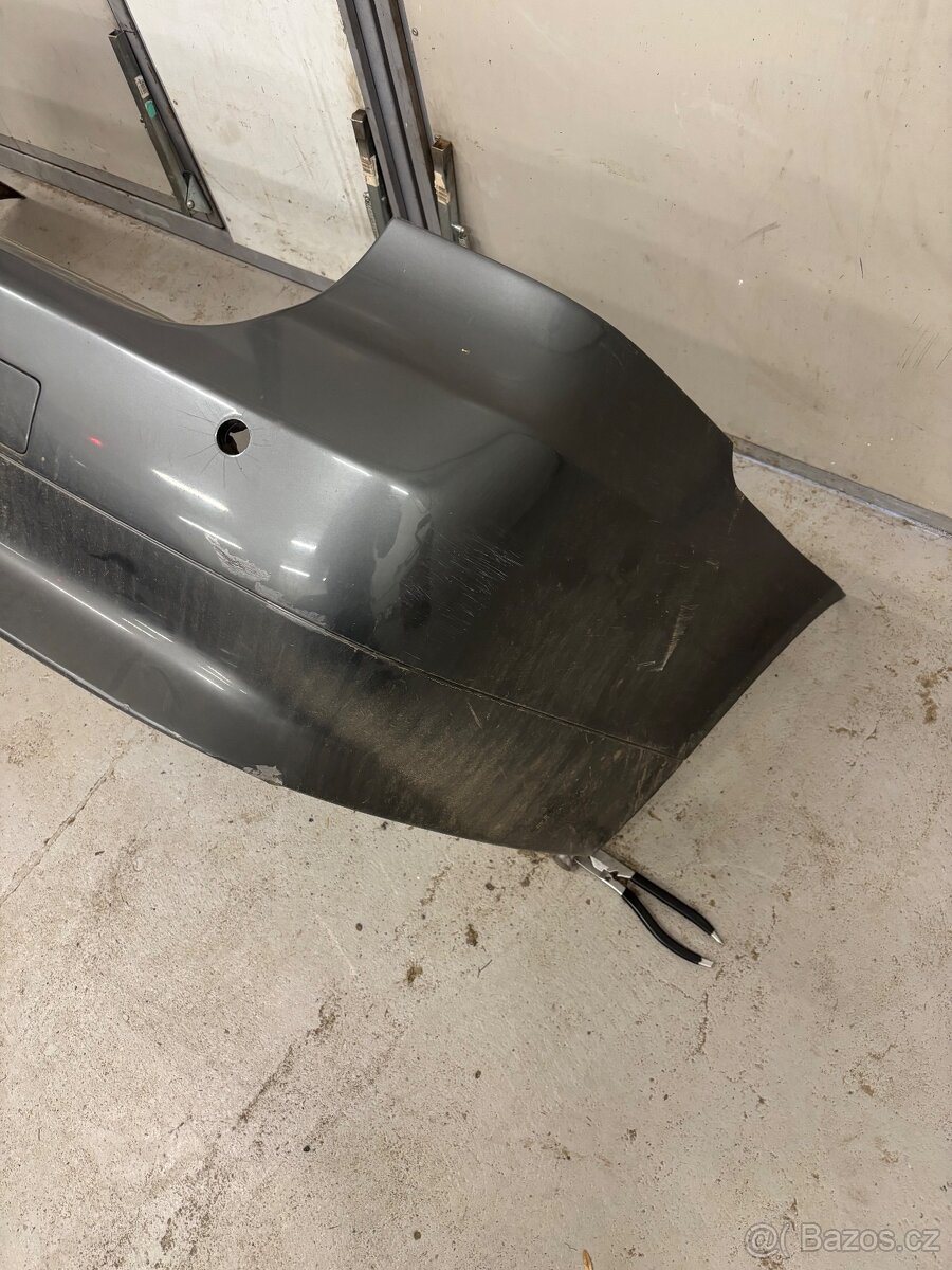 ZADNÍ NÁRAZNÍK BMW E61 - 3