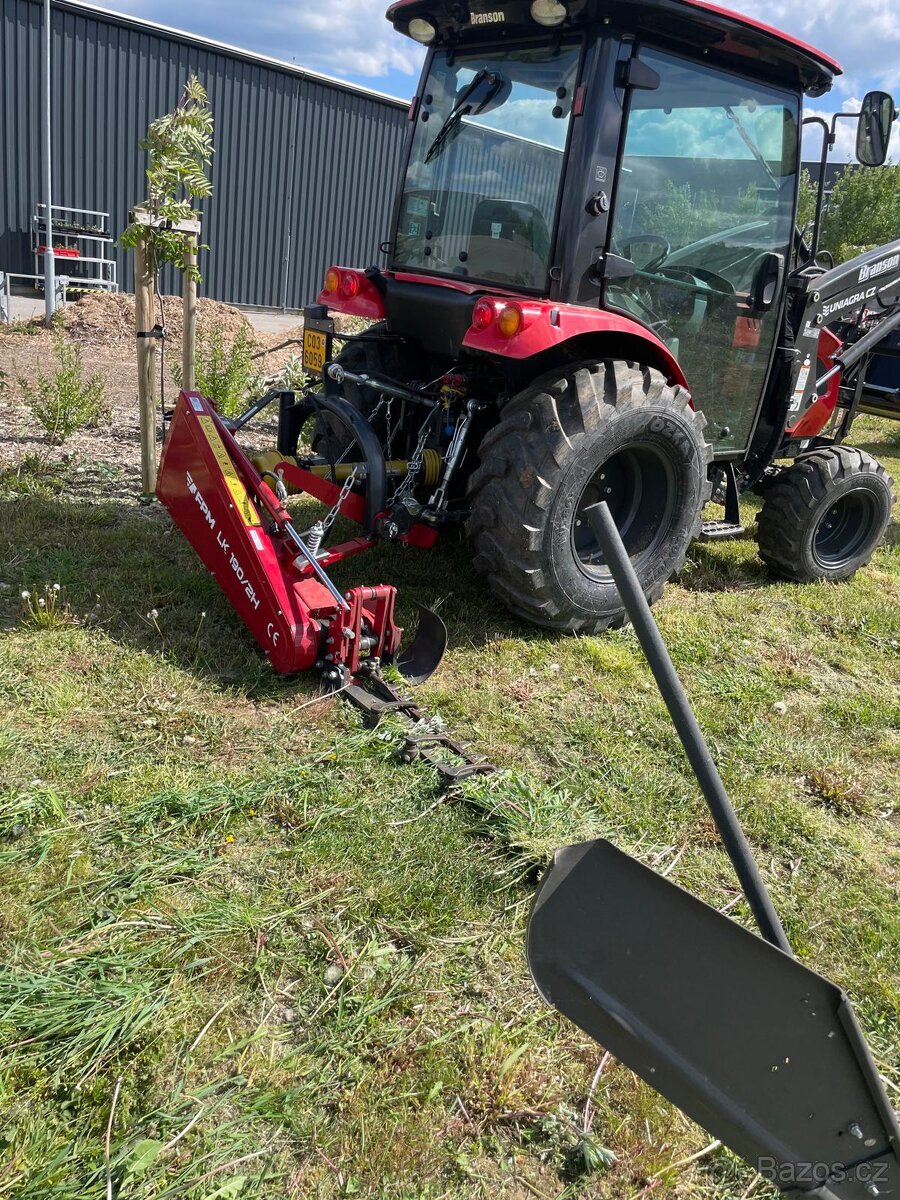 Prodám téměř novou sekačku - 3