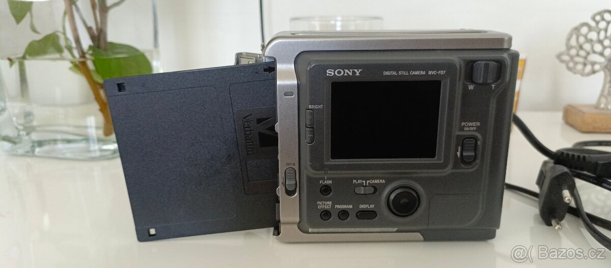 SONY MAVICA MVC-FD7 - 3