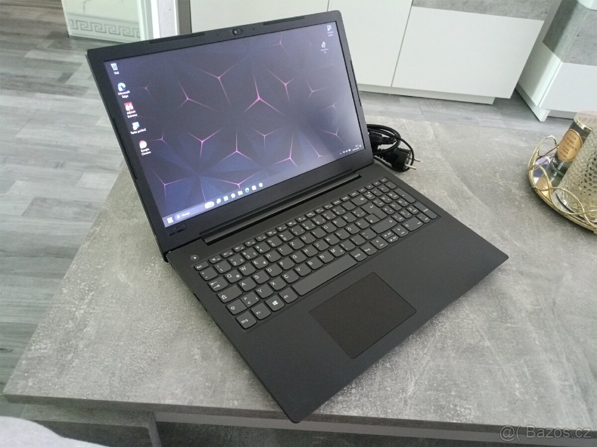 Lenovo V330-15IKB - 3