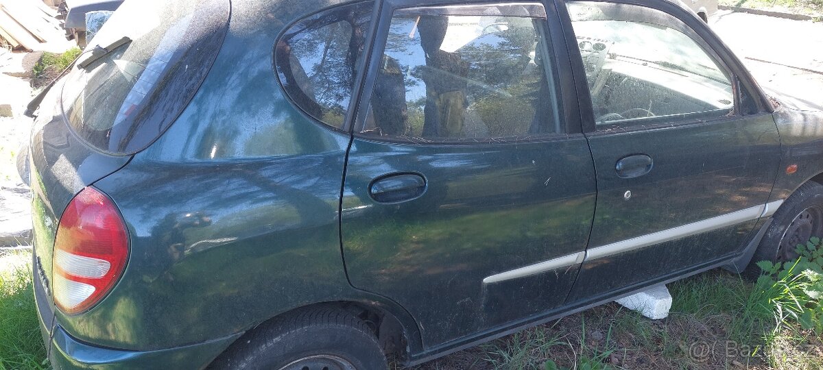 Daihatsu sirion Prodám veškeré díly - 3