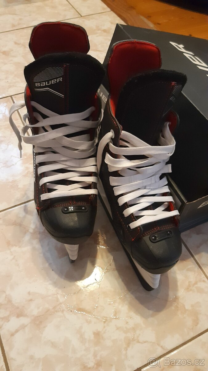 chlapecké brusle Bauer vel.38,5 jako nové - 3
