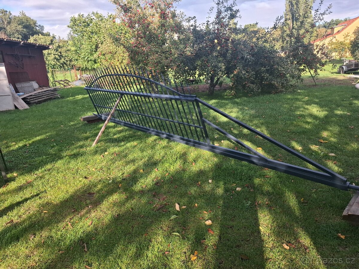 Samonosná pojezdová brána - 3