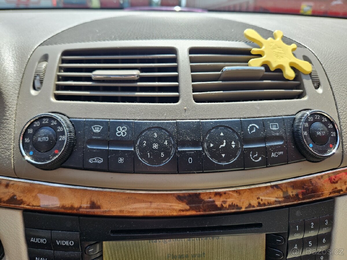 Prodám Mercedes E 320 CDI - 3