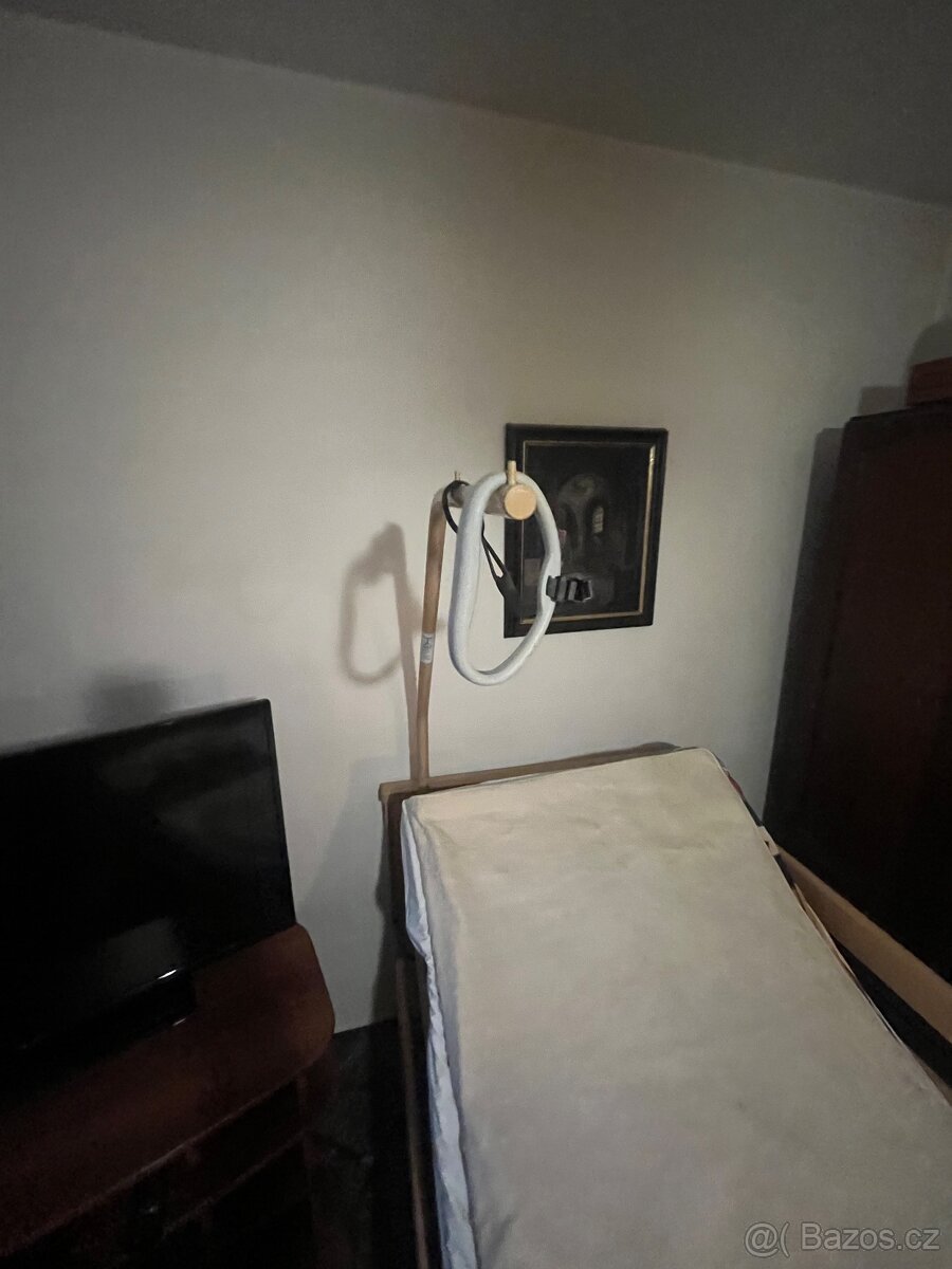 Zdravotnická postel - 3