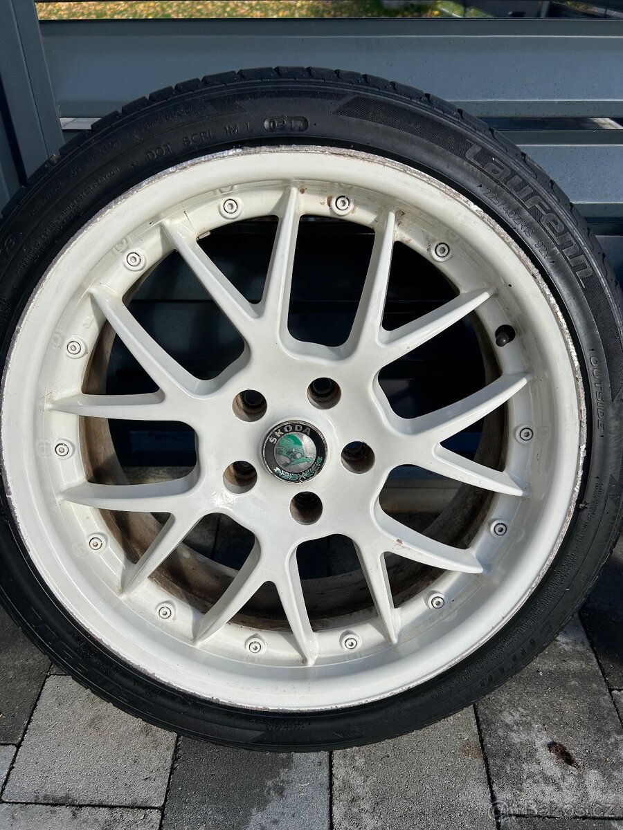Letní ALU sada 225/40 R18 5x112 - 3