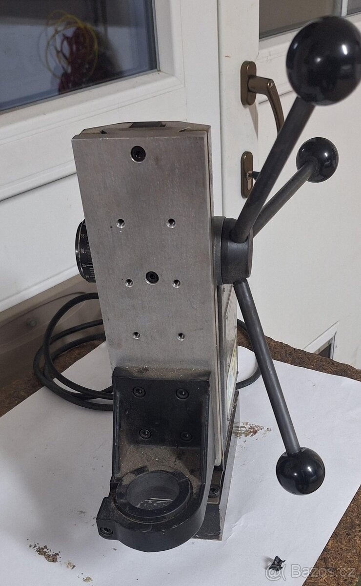 Magnetický stojan vrtačky - 3