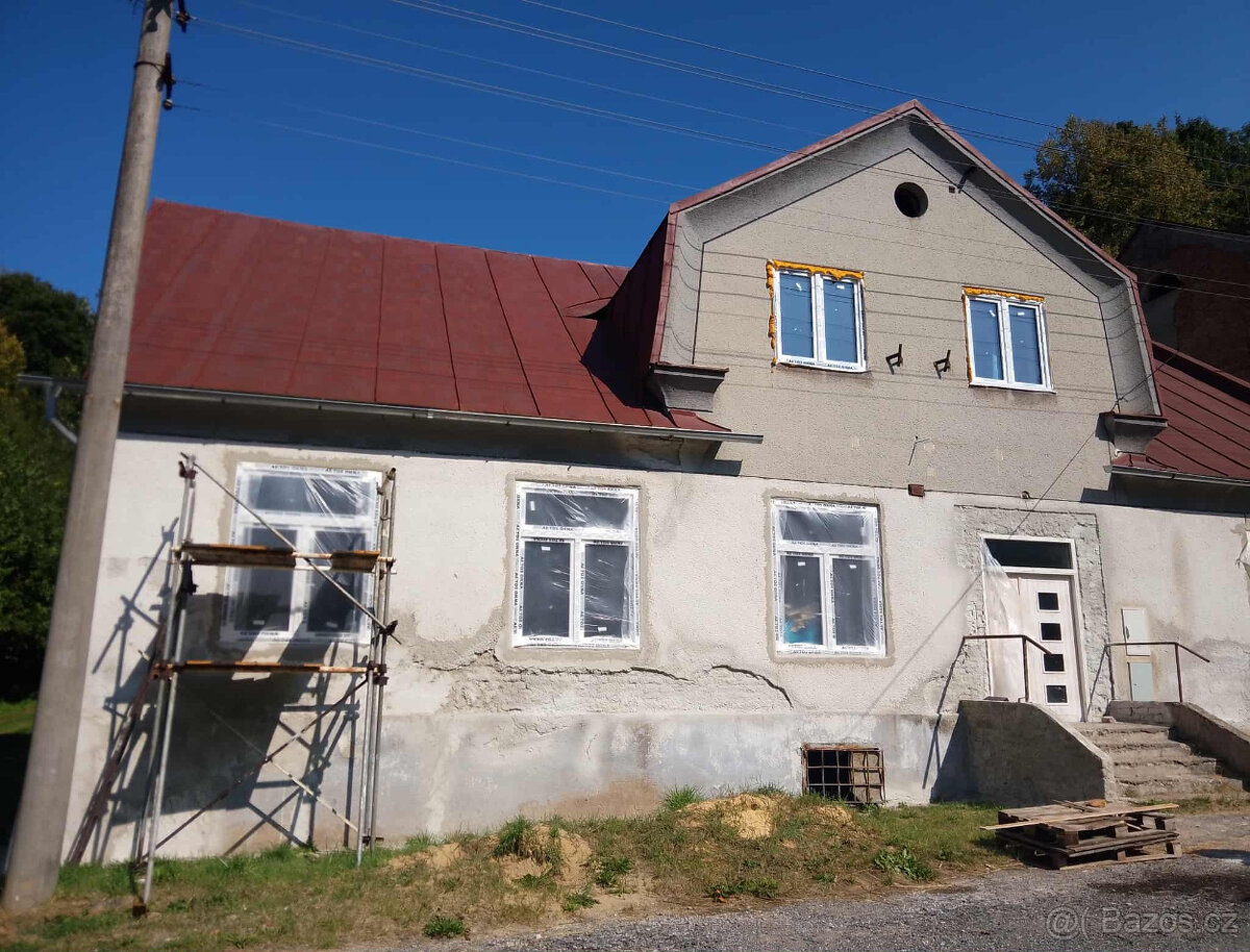 Velký rodinný dům k rekonstrukci - 3