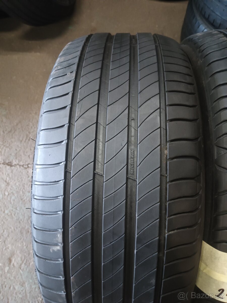 2xletní pneu Michelin 235/45/18. - 3