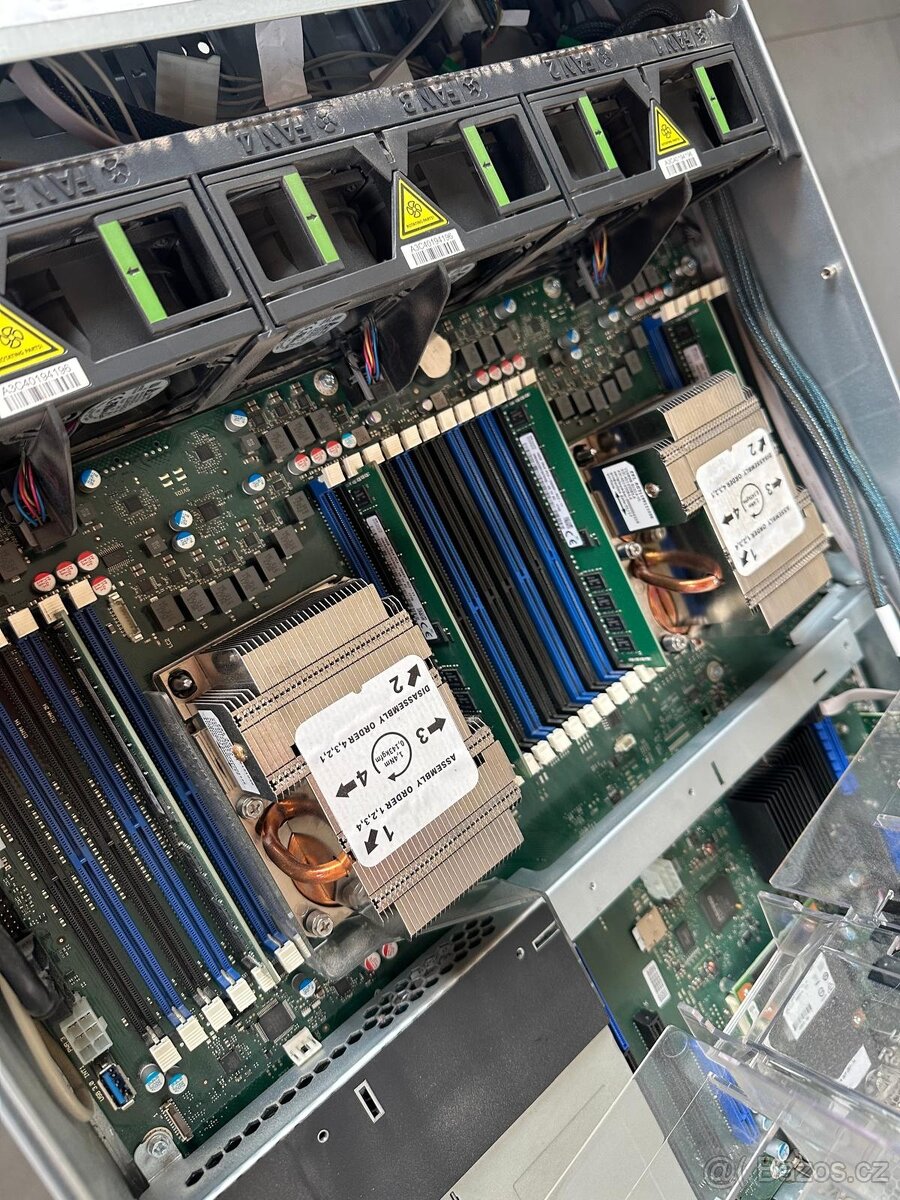 Fujitsu Server RX2540 M4, 64GB RAM, lyžiny, no HDD - 3