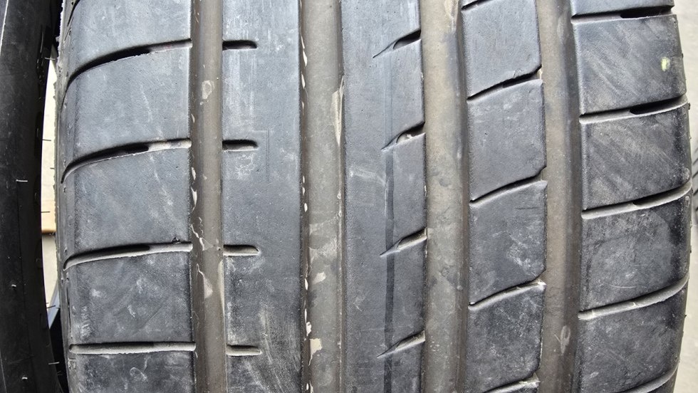 Letní pneu 225/50/17 Good Year - 3