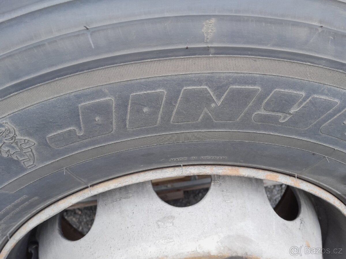 Pneumatiky 295/80 22,5 - 3