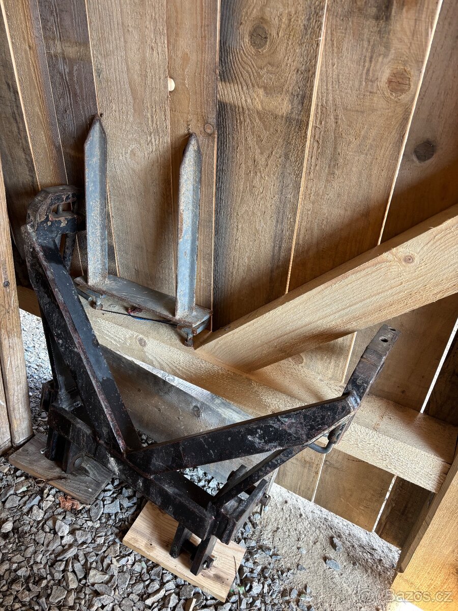 Čelní hydraulika Zetor 7245 - 3