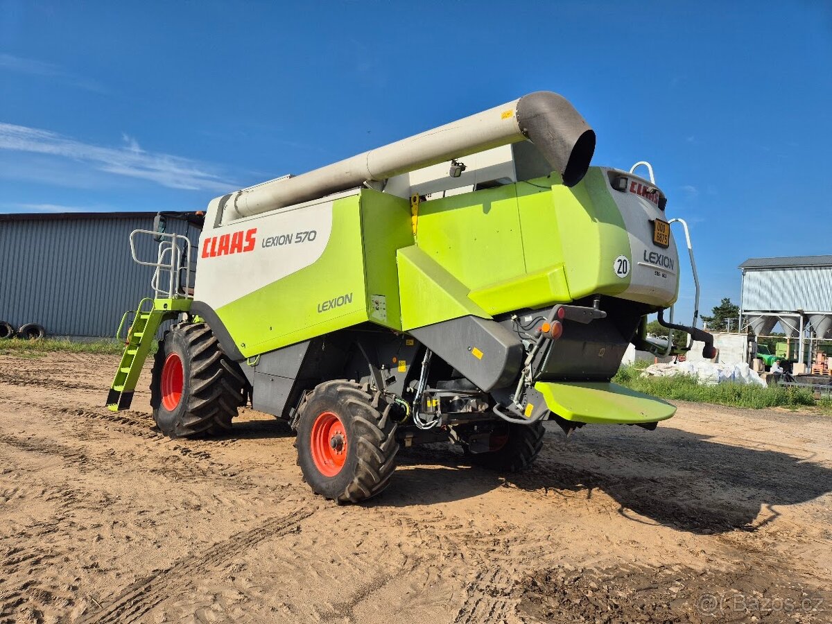 CLAAS Lexion 570 + V750 - 3