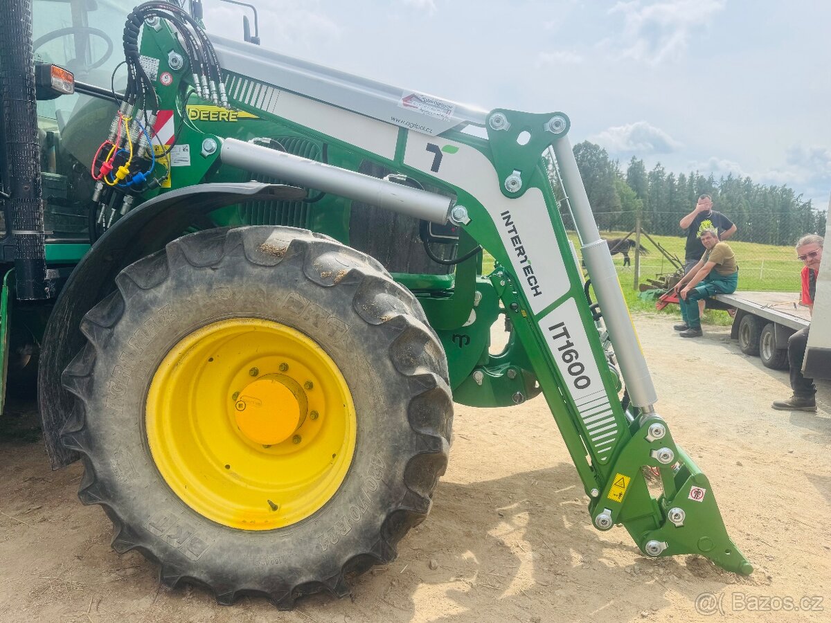 MONTUJEME CELNI NAKLADACE INTER-TECH NA TRAKTORY - 3