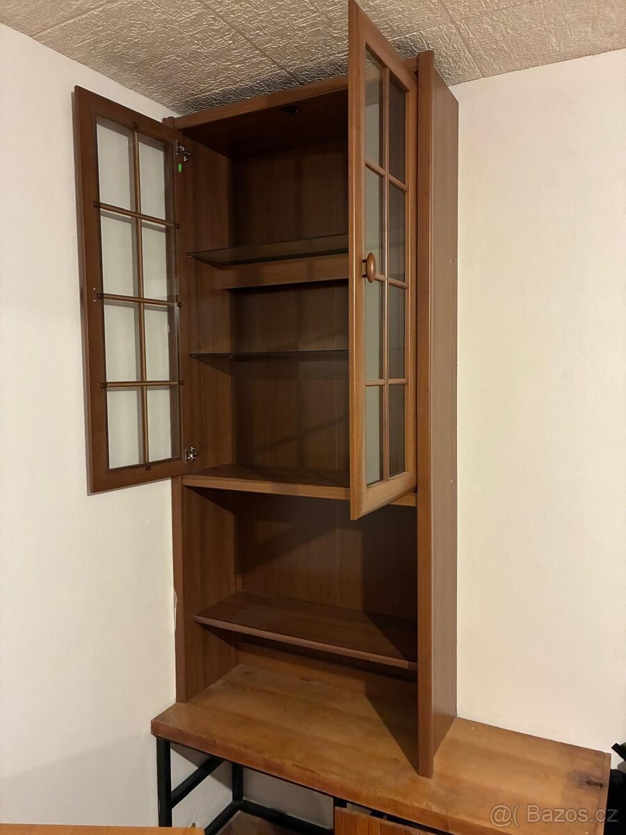 Obývací stěna, knihovna - 3