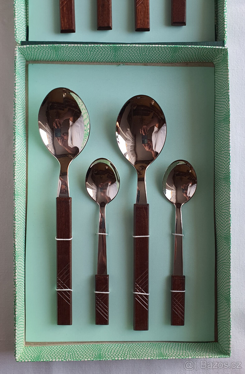 Nepoužitá nerezová sada příborů značky KOVEX HOŠŤÁLKOVÁ - 3