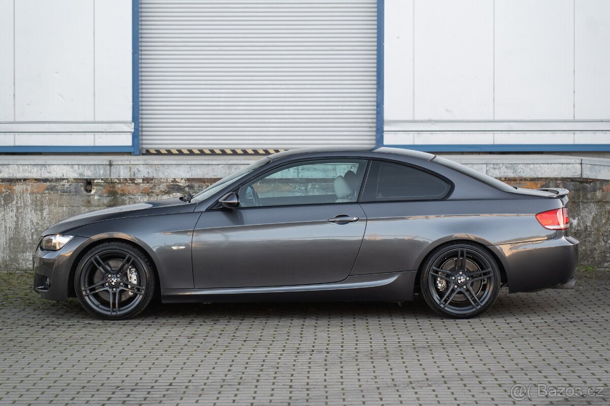 BMW E92 330i - 3