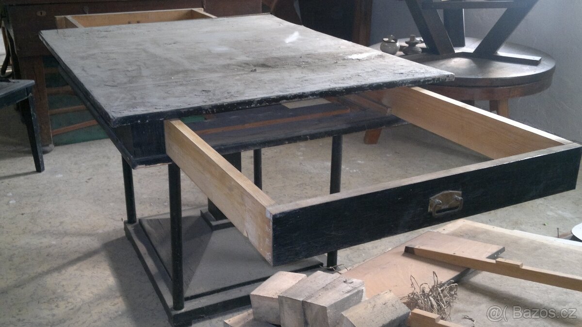 starožitný rozkládací stůl - 3