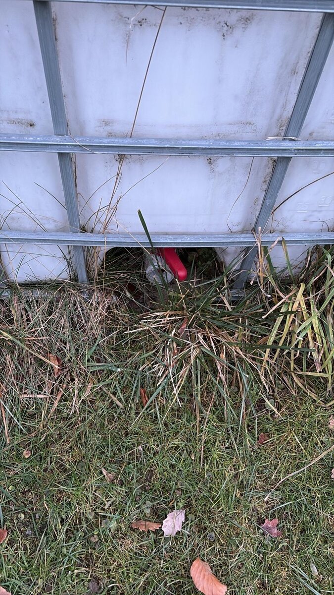 IBC nádrž + plastový sud - 3