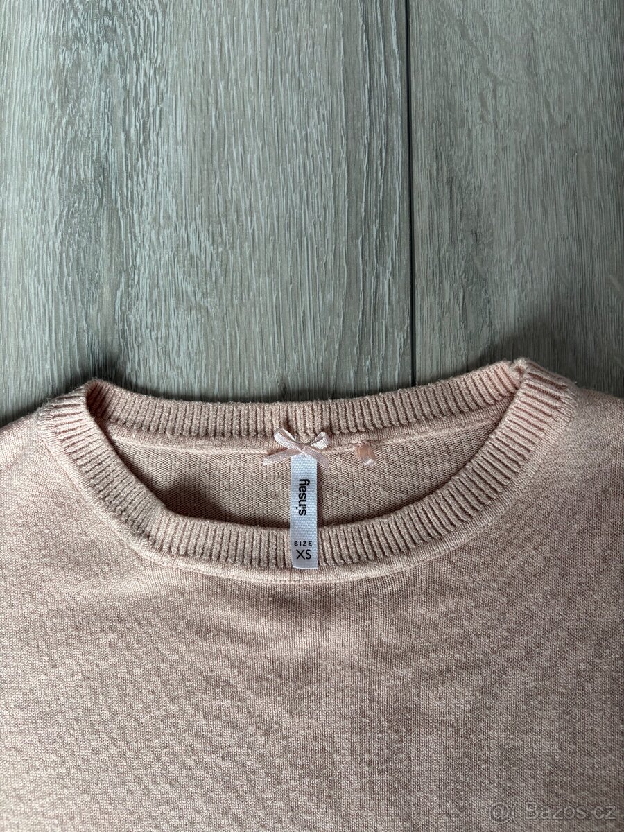 Světle růžový svetr - 3