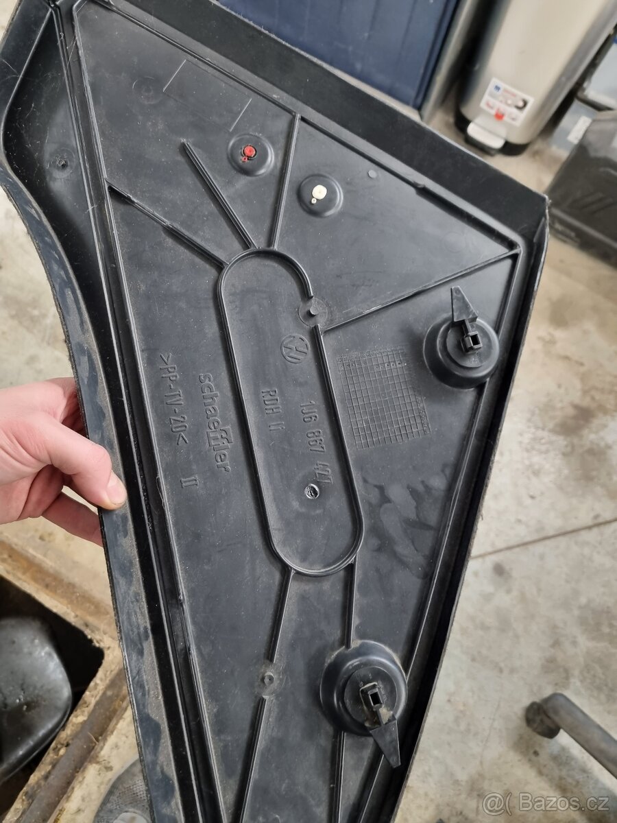 Golf 4 Hatchback kryt zavazadlového prostoru - 3