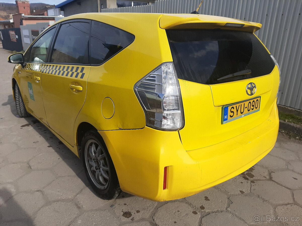 Toyota Prius Plus 2013 Hybrid - 3