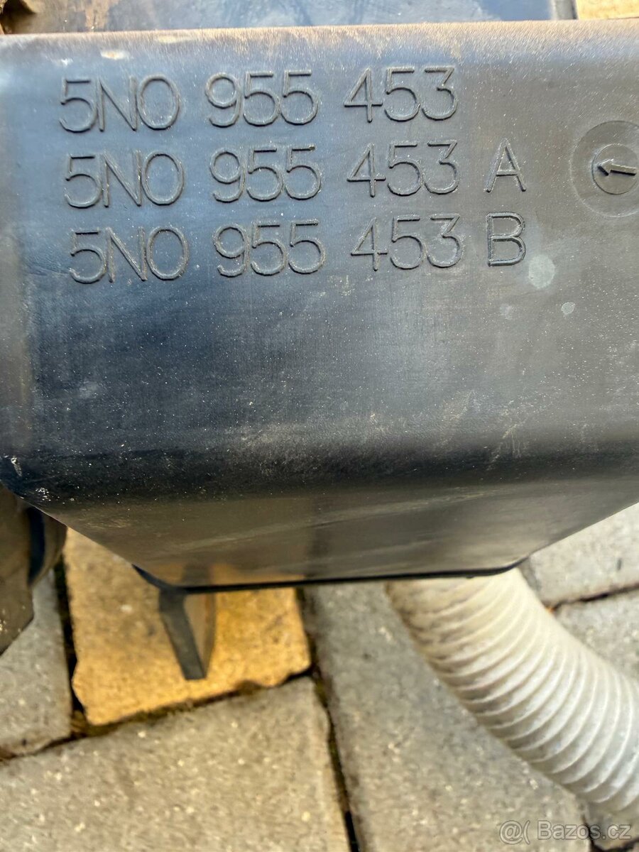 VW Tiguan nádobka ostrikovačů. - 3