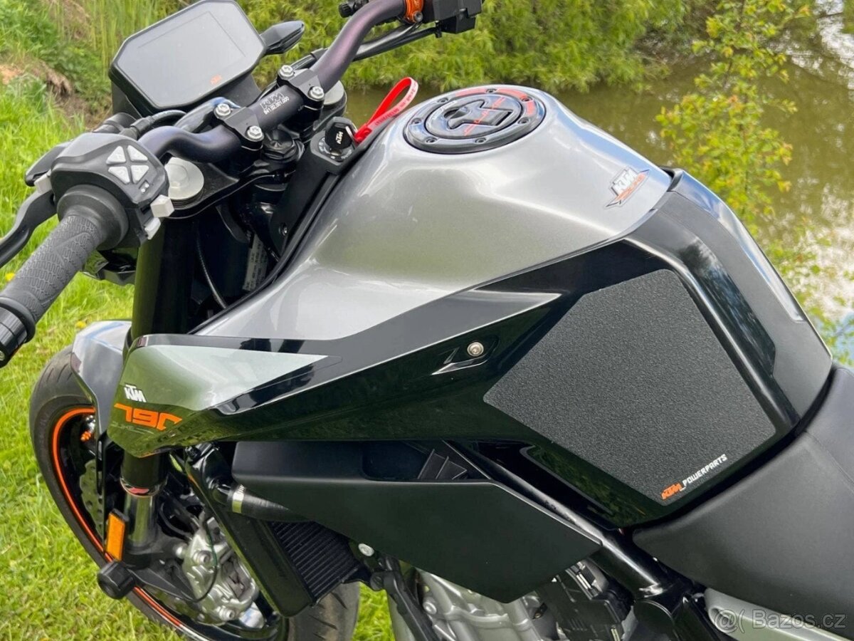 KTM 790 Duke - 3