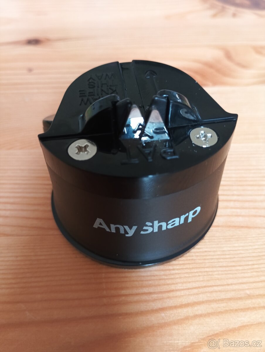 BROUSEK NA NOŽE ANY SHARP - 3