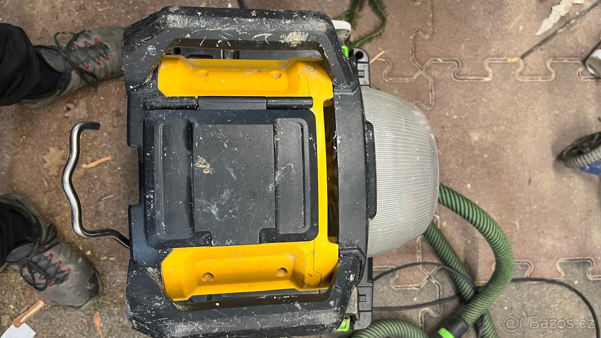 Světlo DCL 074 DeWALT - 3