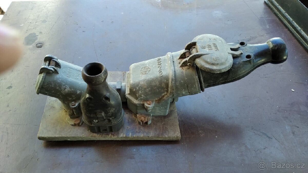 Zásuvky a zástrčky - 3