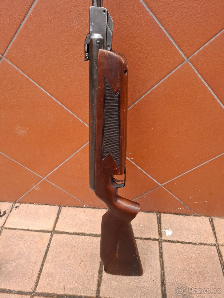 Vzduchovka Slávia 631 model 77 - 3