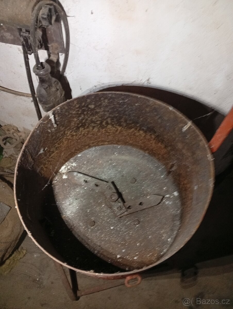 Šrotovník obilí, kostí a další - 3