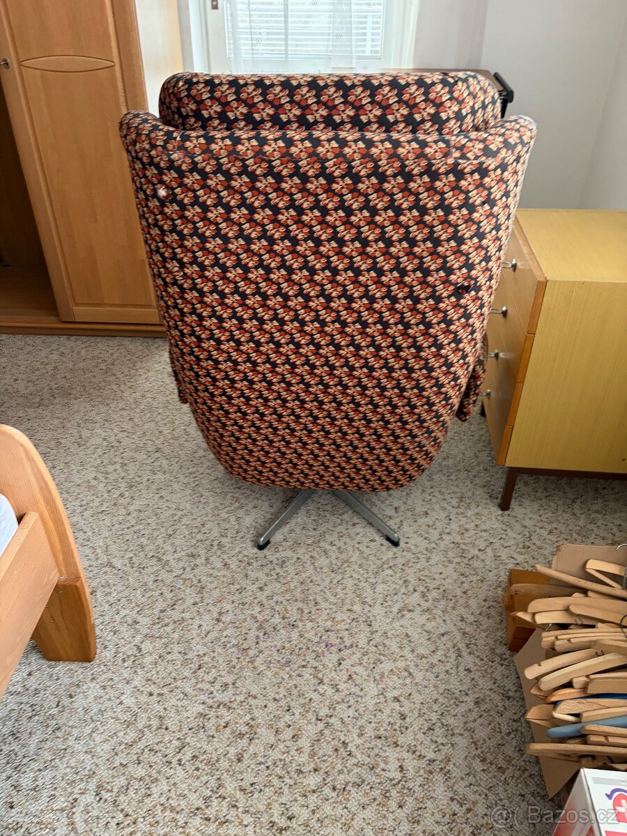 Ušák - 3