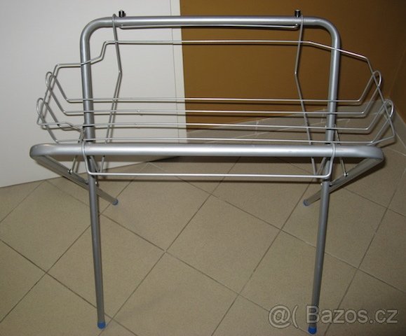 Zelená vanička - cca 1 metr + stojan s mřížkou - 3