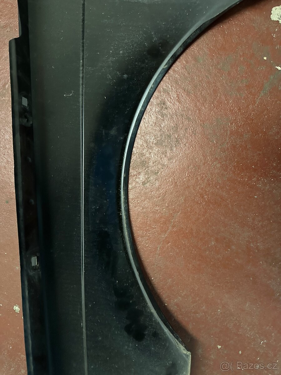 BMW e46 pravý blatník predfl - 3