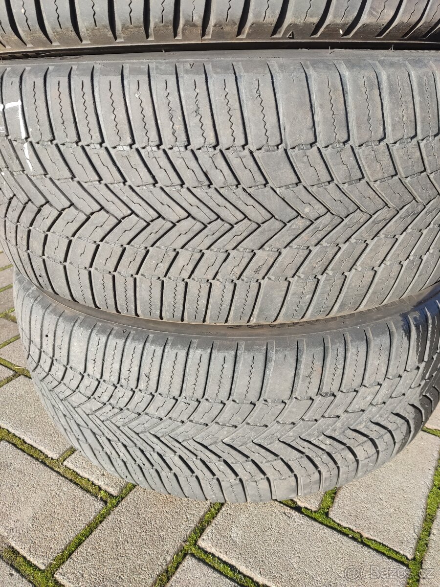 Bridgestone 205/50 R17 CELOROČNÍ - 3