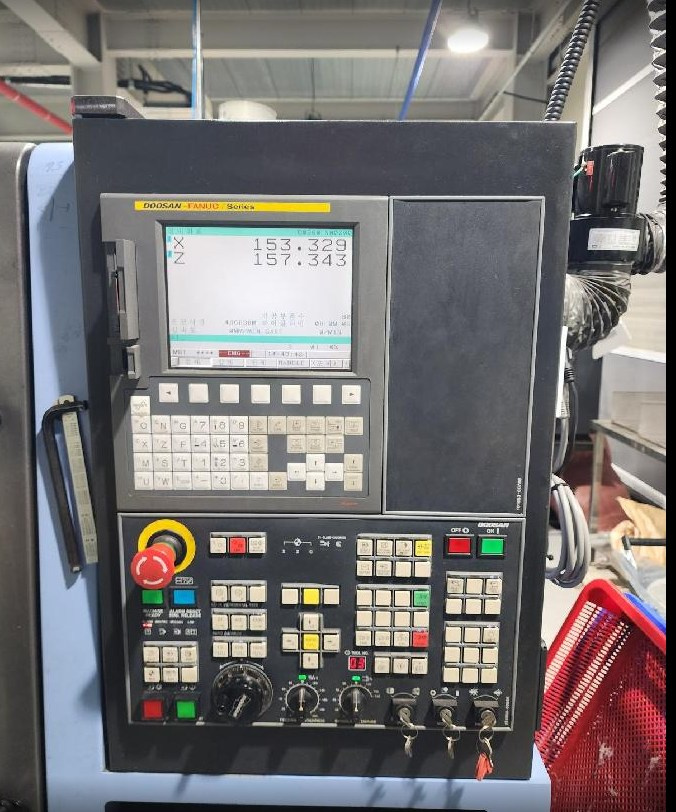 Soustruhy - CNC LYNX 220A - 3