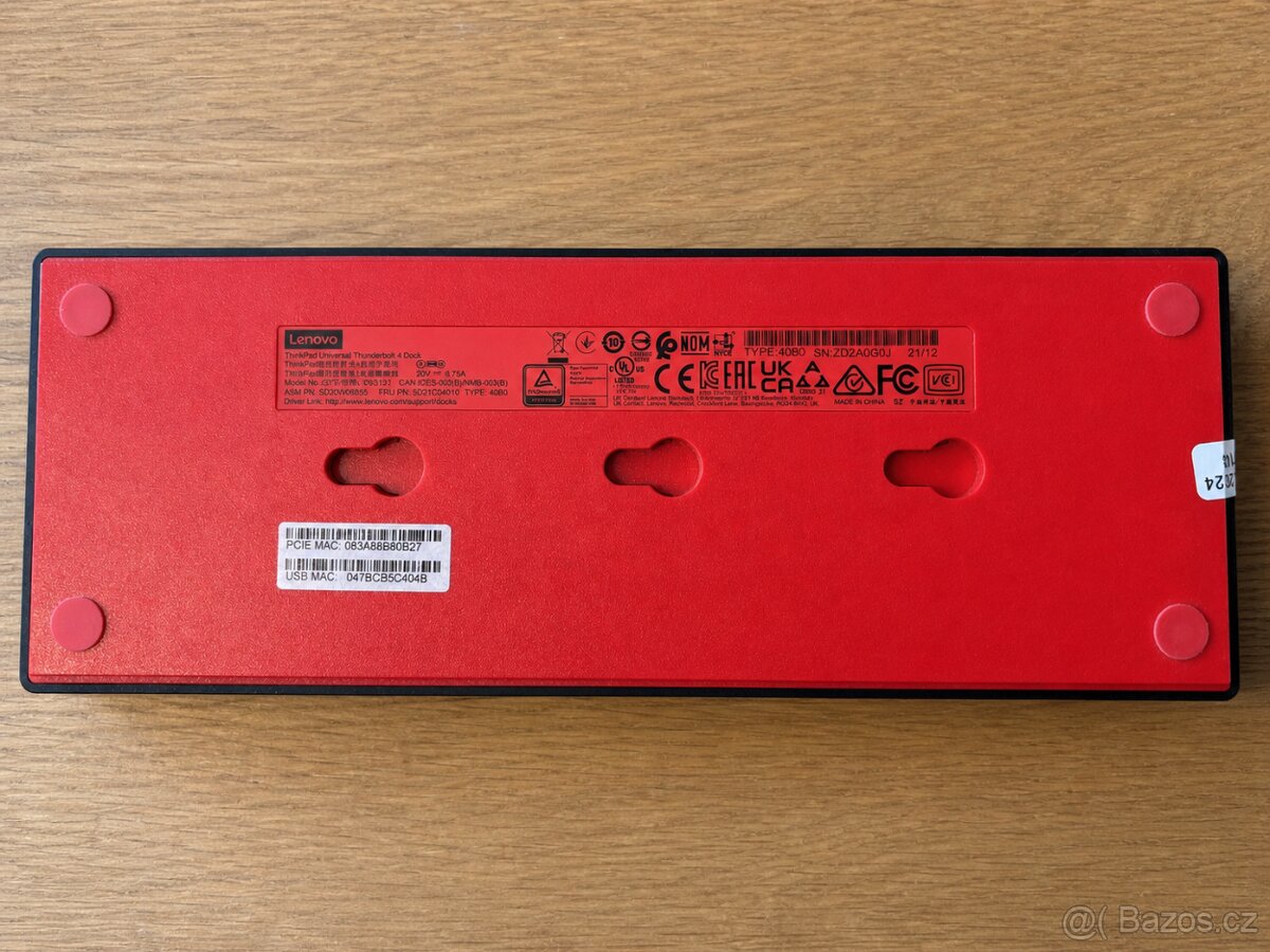 Lenovo ThinkPad Universal Thunderbolt 4 Dock 40B0 - 3
