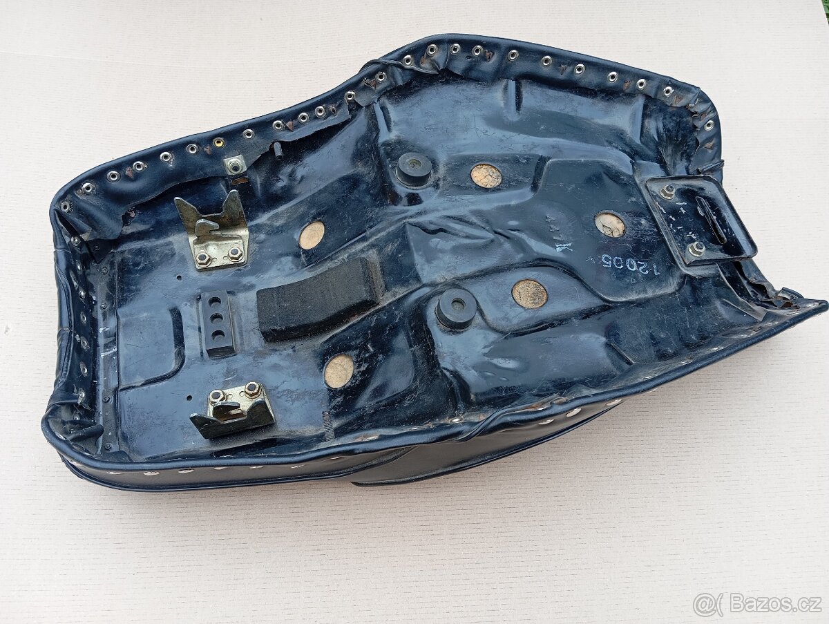 Honda CM 400 T, sólo sedlo, padací rám. - 3