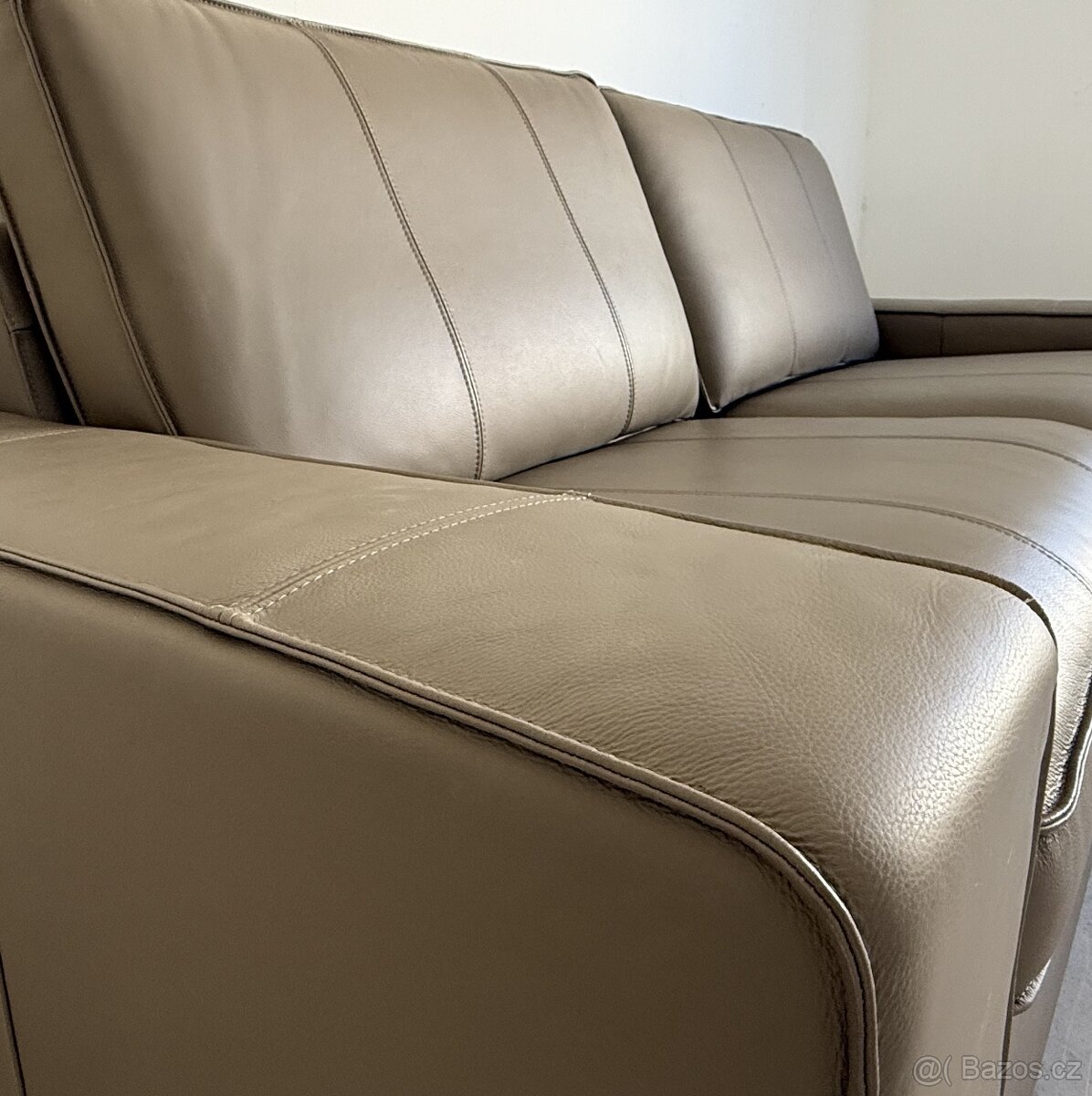 Elegantní kožená Pohovka - 3