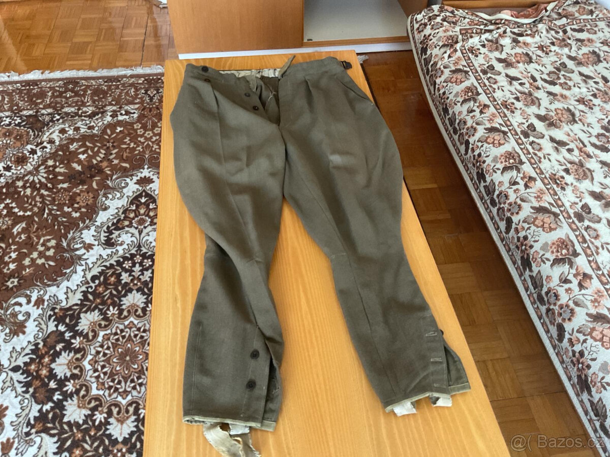 uniforma důstojníka z 50 let - 3