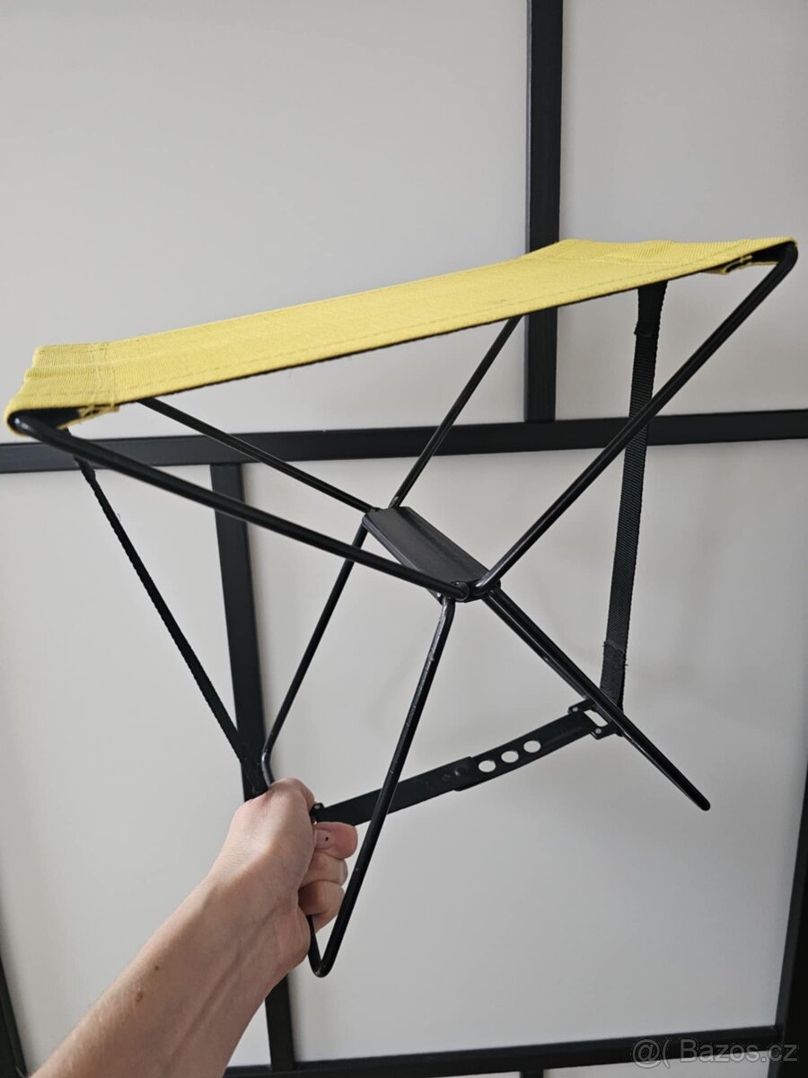 Designová skládací žlutá stolička - 3