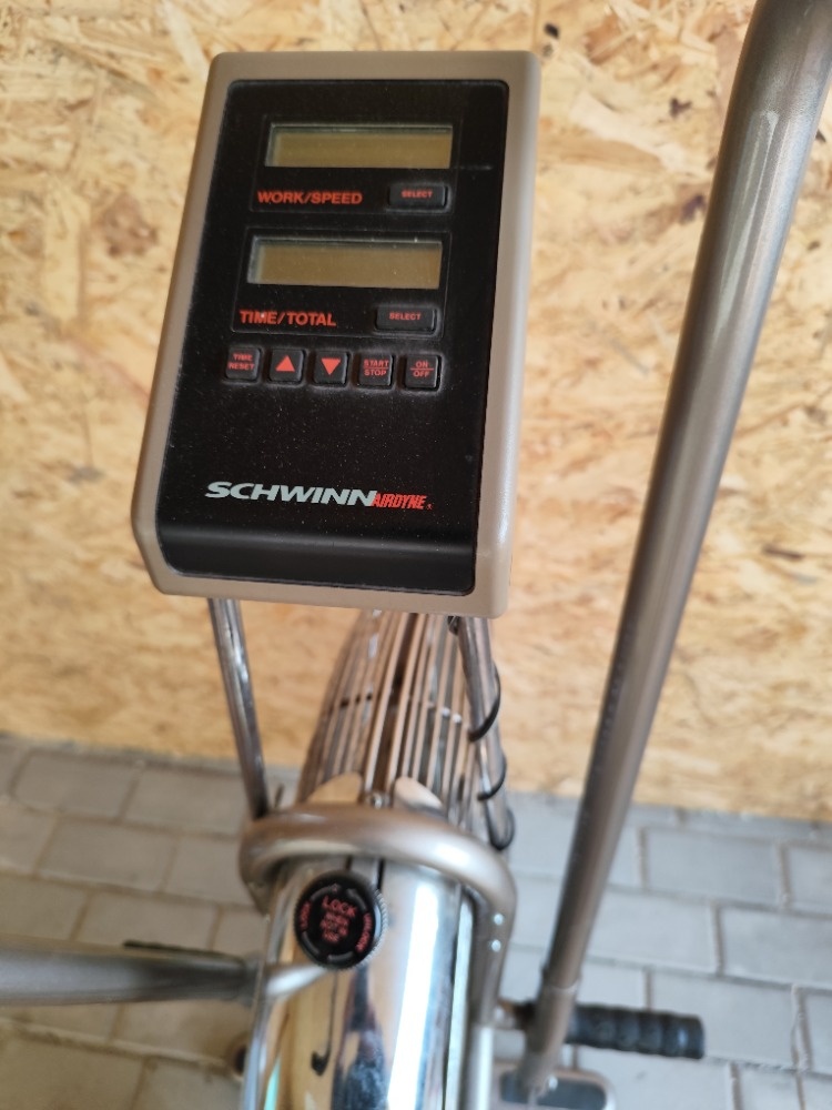 SCHWINN Airdyne Excersize Bike - 3