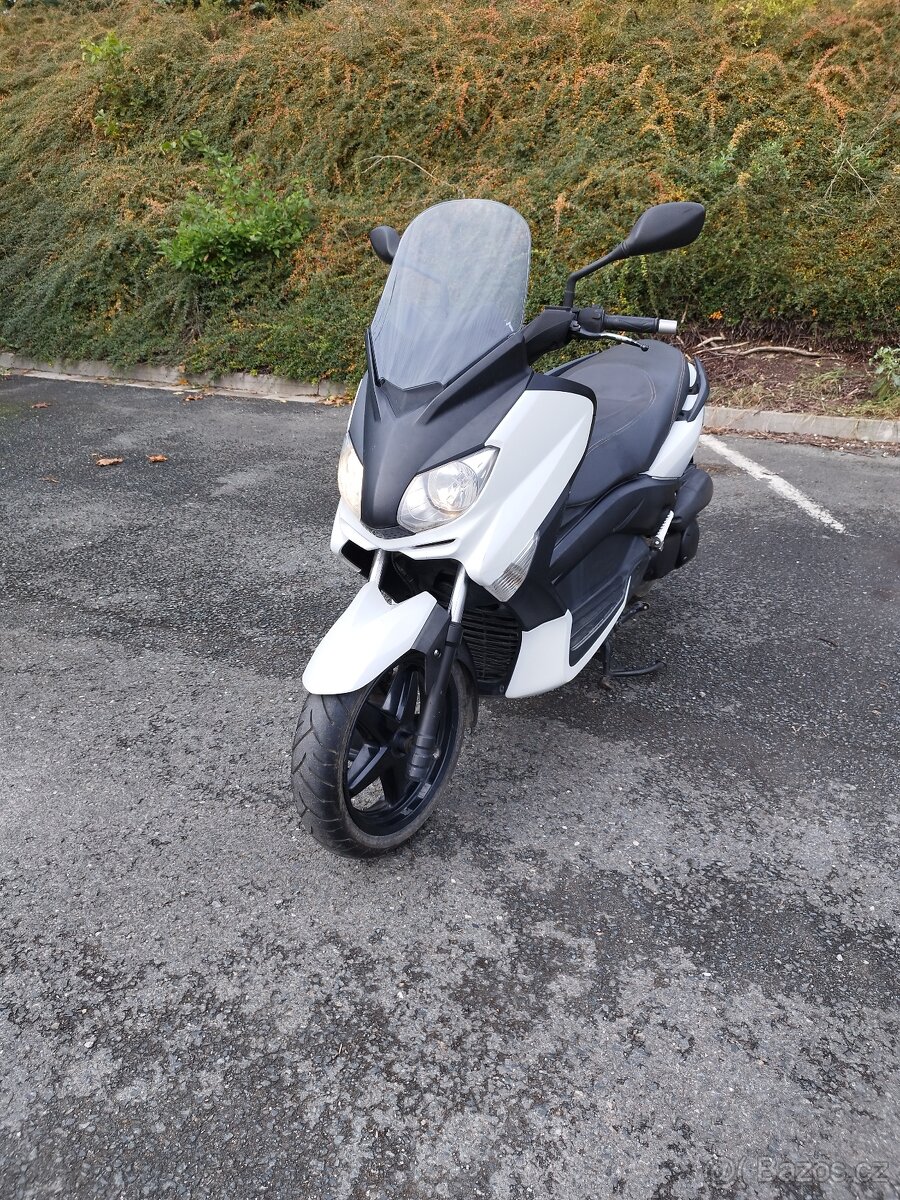 Yamaha xmax 250 - 3
