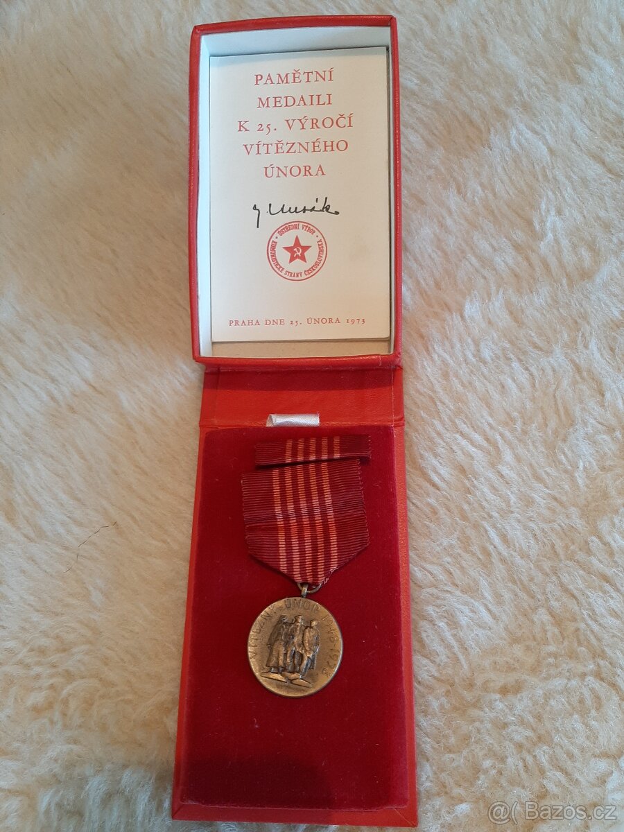 Odznaky, medaile, vyznamenání - 3